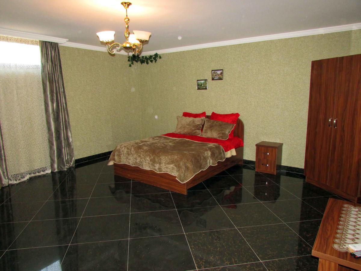 Hotel Gold Tbilisi Esterno foto